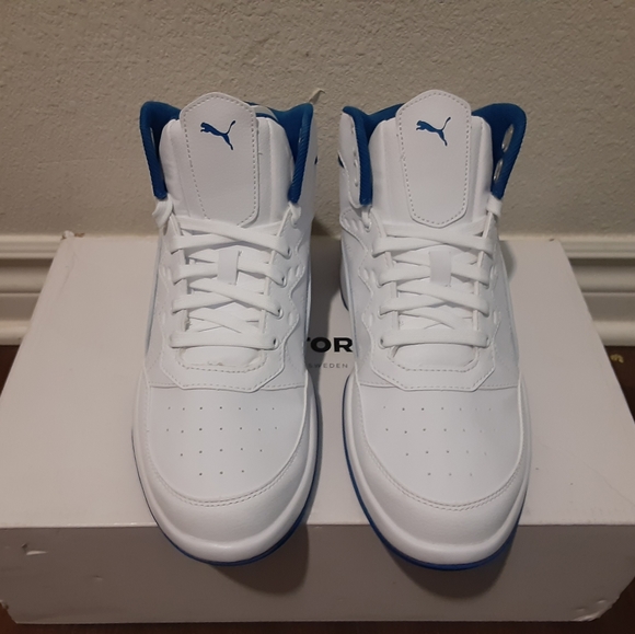 Puma - Picture 2 of 4